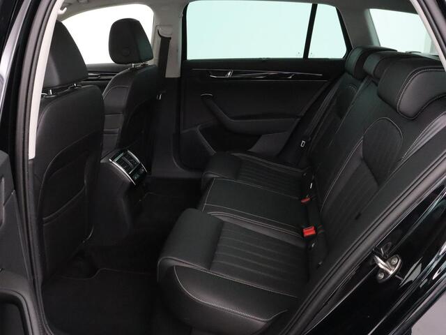 Skoda SUPERB 1.4 TSI iV Laurin & Klement | Panoramadak | Stoelventilatie | Trekhaak | Leder | Adaptive cruise | Virtual Cockpit | 360 Camera | Carplay | Full LED | Navigatie | Achterbankverwarming