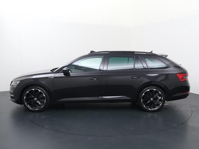 Skoda SUPERB Combi 1.4 TSI iV Sportline Business | 218 PK | SoH 93% | Panoramadak | Matrix LED koplampen | Alcantara bekleding |