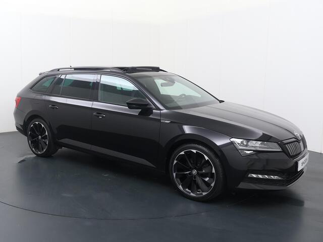 Skoda SUPERB Combi 1.4 TSI iV Sportline Business | 218 PK | SoH 93% | Panoramadak | Matrix LED koplampen | Alcantara bekleding |