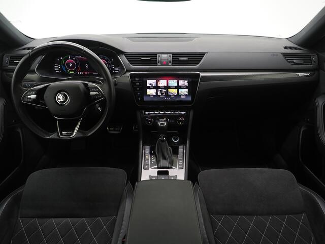 Skoda SUPERB Combi 1.4 TSI iV Sportline 218PK | Panoramadak | Trekhaak | Canton | Sportstoelen | Camera | Keyless