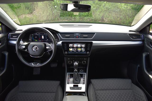 Skoda SUPERB Combi iV 218PK DSG HYBRID BUSINESS VIRTUAL/NAVI/TREKHAAK