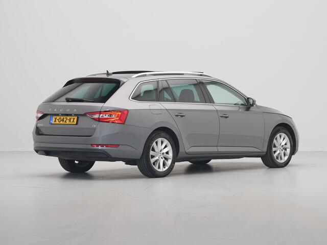Skoda SUPERB Combi 1.4 TSI iV 218pk DSG Business Edition Plus Navigatie Wegkl. trekhaak Side assist Stoelverwarming v + a 221