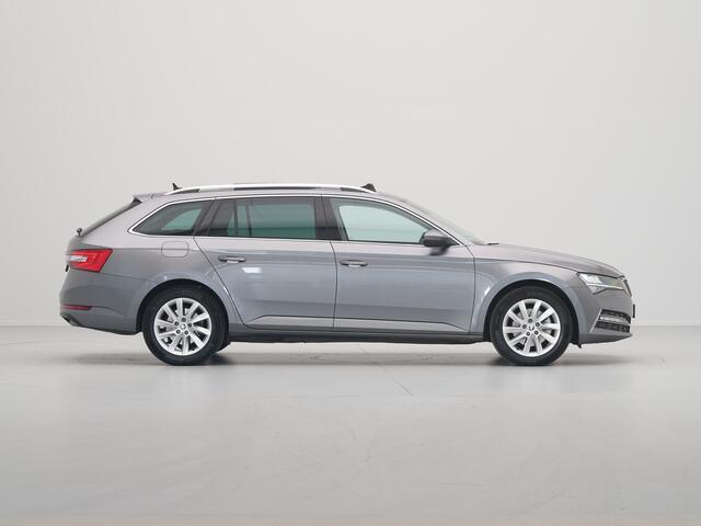 Skoda SUPERB Combi 1.4 TSI iV 218pk DSG Business Edition Plus Navigatie Wegkl. trekhaak Side assist Stoelverwarming v + a 221