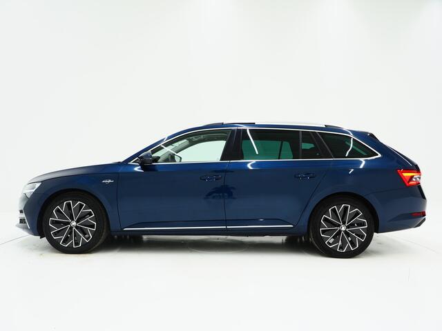 Skoda SUPERB Combi 1.4 TSI iV Laurin & Klement | Panoramadak | Trekhaak | Massage | Canton | Keyless | Adaptive Cruise