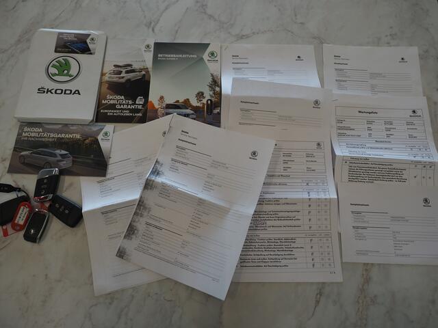 Skoda SUPERB Combi 1.4 TSI iV Laurin & Klement | Panoramadak | Trekhaak | Canton | 360 | Keyless | Adaptive Cruise
