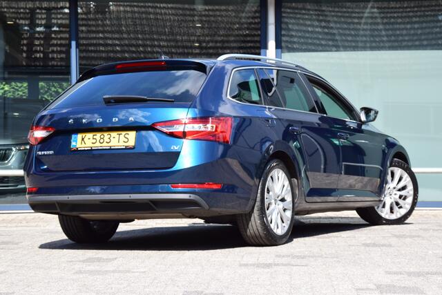 Skoda SUPERB Combi 1.4 TSI iV Business Edition Plus PHEV Plug-in Hybride | Org. NL | BOVAG Garantie | Trekhaak | Virtual Cockpit | Apple Carplay/Android Auto | Elektrische Voorstoelen met geheugen | Verwarmde Voorruit + Stoelen |
