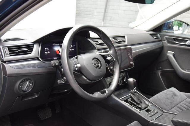 Skoda SUPERB Combi 1.4 TSI iV Business Edition Plus PHEV Plug-in Hybride | Org. NL | BOVAG Garantie | Trekhaak | Virtual Cockpit | Apple Carplay/Android Auto | Elektrische Voorstoelen met geheugen | Verwarmde Voorruit + Stoelen |