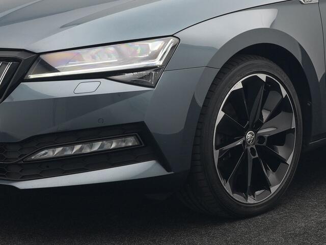 Skoda SUPERB Combi 1.4 TSI iV Sportline Plug In Hybrid 218pk Dealer O.H PHEV | Adaptive Cruise | 360 Camera | Alcantara Sportstoelen Memory | Canton Audio | 19"L.M | Virtual | Keyless |