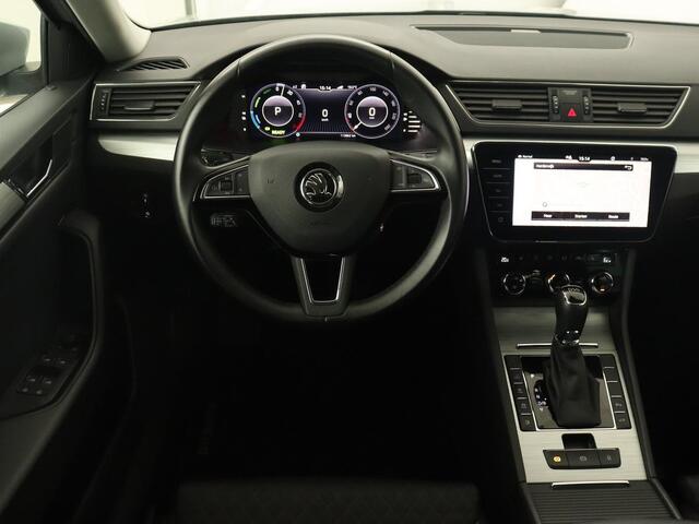 Skoda SUPERB Combi 1.4 TSI iV Business Edition | Automaat | Climate control | Adaptive control | LED | Stoelverwarming | Camera | Navigatie | Carplay | PHEV