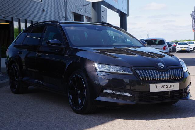 Skoda SUPERB Combi 1.4 TSI iV Sportline Business 218 PK PHEV, Panoramadak, Trekhaak, Winterpakket
