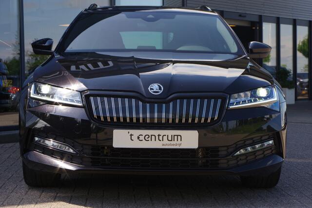 Skoda SUPERB Combi 1.4 TSI iV Sportline Business 218 PK PHEV, Panoramadak, Trekhaak, Winterpakket