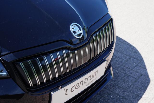Skoda SUPERB Combi 1.4 TSI iV Sportline Business 218 PK PHEV, Panoramadak, Trekhaak, Winterpakket