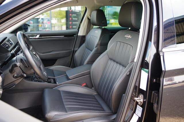 Skoda SUPERB Combi 1.4 TSI iV Laurin & Klement 218 PK PHEV, Leder, Trekhaak, Memory, Canton Sound, 4 x Stoelverwarming, Camera