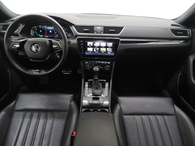 Skoda SUPERB Combi 1.4 TSI iV Laurin & Klement | Panoramadak | Trekhaak | Canton | 360 | Keyless | Adaptive Cruise | Carplay