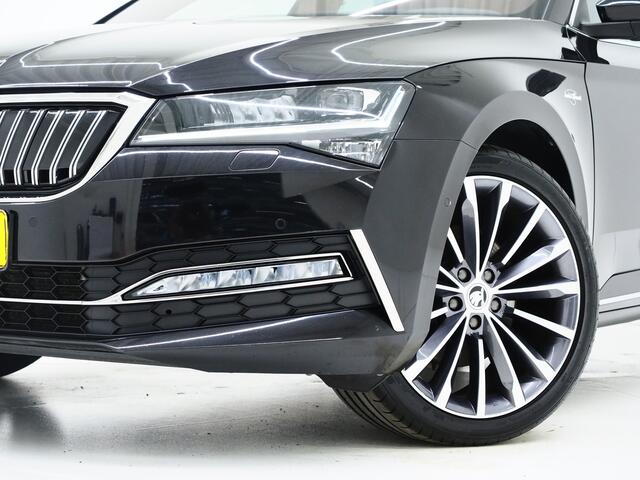 Skoda SUPERB Combi 1.4 TSI iV Laurin & Klement | Panoramadak | Trekhaak | Canton | 360 | Keyless | Adaptive Cruise | Carplay