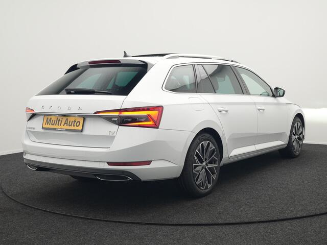 Skoda SUPERB Combi 1.4 TSI iV Laurin & Klement Plug In Hybrid 218pk Dealer O.H PHEV | Trekhaak Af Fabriek | Panodak | Adaptive Cruise | Lederen Sportstoelen Memory & Massage | Canton Audio | Apple Carplay | Keyless | Blis | Navigatie | Stoelen & Stuur Verwarmd | Virtu