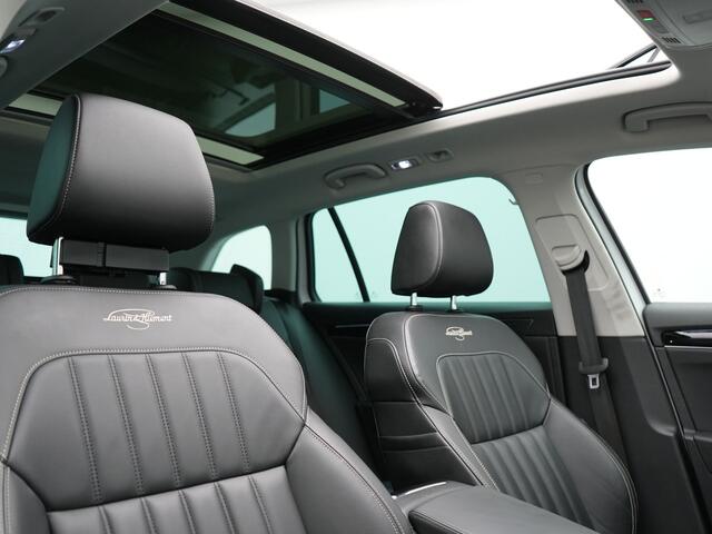Skoda SUPERB Combi 1.4 TSI iV Laurin & Klement Plug In Hybrid 218pk Dealer O.H PHEV | Trekhaak Af Fabriek | Panodak | Adaptive Cruise | Lederen Sportstoelen Memory & Massage | Canton Audio | Apple Carplay | Keyless | Blis | Navigatie | Stoelen & Stuur Verwarmd | Virtu