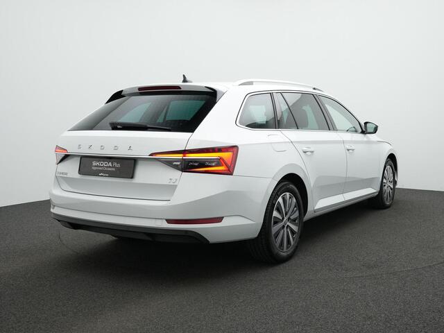 Skoda SUPERB Combi 1.4 TSI 218 pk DSG iV Style | Geheugenstoel | Matrix LED | Stoel-/achterbankverwarming | Achteruitrijcamera | Navigatie