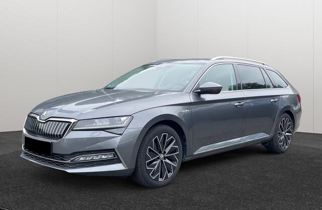 Skoda SUPERB Combi 1.4 TSI iV Laurin Klement ACC Leder Memory LED Stuurverwarming Stoelverwarming Keyless-Go