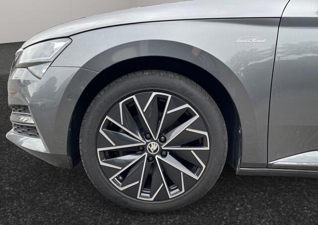 Skoda SUPERB Combi 1.4 TSI iV Laurin Klement ACC Leder Memory LED Stuurverwarming Stoelverwarming Keyless-Go
