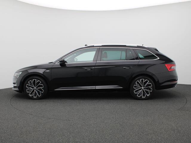 Skoda SUPERB Combi 1.4 TSI iV Laurin & Klement 218PK DSG Pano-Schuifdak, Elektrische Memorystoel, Matrix LED-verlichting, 360gr. Camera, Stoelkoeling, Virtual Pedal, 18" LM Velgen, Adaptieve Cruise Control