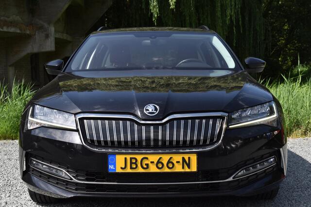 Skoda SUPERB Combi iV 218PK DSG HYBRID BUSINESS VIRTUAL/NAVI/TREKHAAK