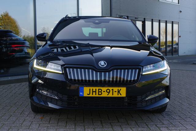 Skoda SUPERB Combi 1.4 TSI iV 218 PK Sportline Business PHEV, Keyless, Uitklapbare Trekhaak, Carplay, Memory, 4 Stoelverwarming