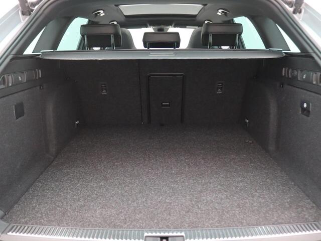 Skoda SUPERB Combi 1.4 TSI iV Sportline Business 218PK DSG Pano-Schuifdak, Elektrische Memorystoel, Stoelverwarming, Achteruitrijcamera, Virtual Pedal, Keyless, 19" LM Velgen, Adaptieve Cruise Control