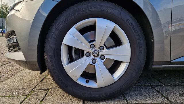 Skoda SUPERB Combi 1.5 TSI ACT Business Edition