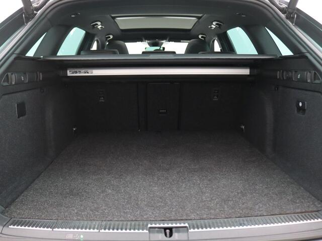 Skoda SUPERB Combi 1.4 TSI iV Sportline Business 218PK DSG Pano-Schuifdak, Trekhaak, Matrix-LED Verlichting, Navi Columbus, Side Assist, Virtual Pedal, Memorystoel, Achteruitrijcamera, Stoel-Stuurverwarming, 19" LM Velgen