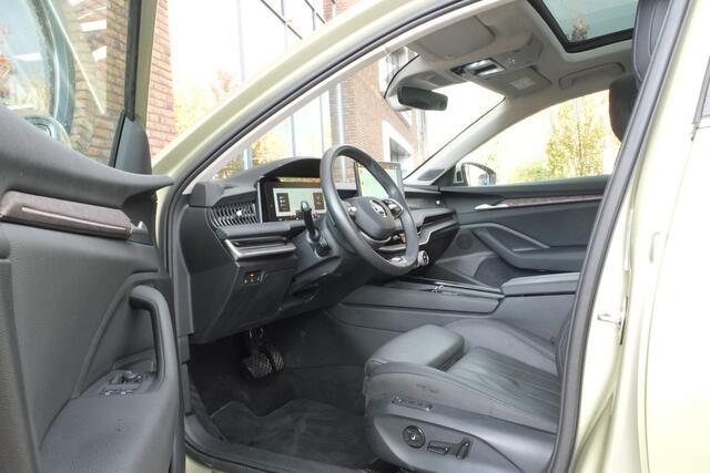 Skoda SUPERB Combi 1.5 TSI iV Laurin & Klement Panorama, Trekhaak