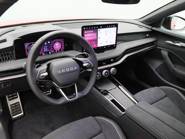 Skoda SUPERB Combi 1.5 TSi 204 Pk PHEV Automaat Sportline Business | Panoramadak | Trekhaak | Head-Up | 19 Inch | Stoelverwarming | Camera