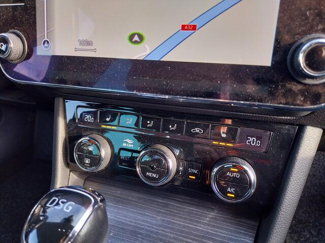 Skoda SUPERB Combi 1.4 TSI iV PHEV 1e EIGENAAR CAMERA ALCANTARA MEMORY STOEL LED NAVI CRUISE ECC TREKHAAK