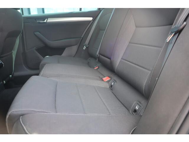 Skoda SUPERB Combi ¦koda 2.0 TDI Ambition | Apple Carplay | Navi | Stoelverwarming | Apk 11-2026!