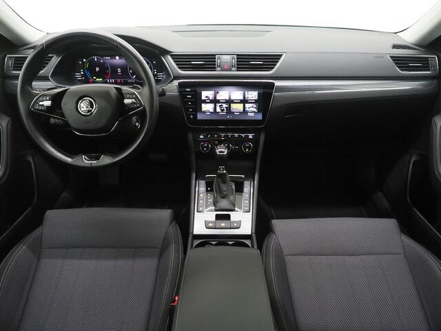 Skoda SUPERB Combi 1.4 TSI iV Style | Panoramadak | Trekhaak | 360 | Keyless | Adaptive Cruise | Virtual | Carplay