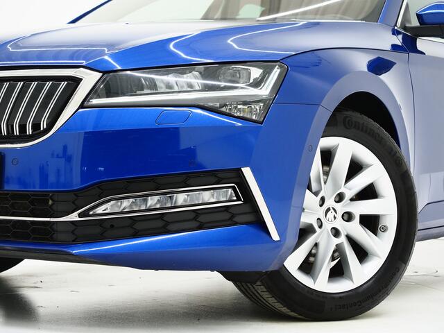 Skoda SUPERB Combi 1.4 TSI iV Style | Panoramadak | Trekhaak | 360 | Keyless | Adaptive Cruise | Virtual | Carplay