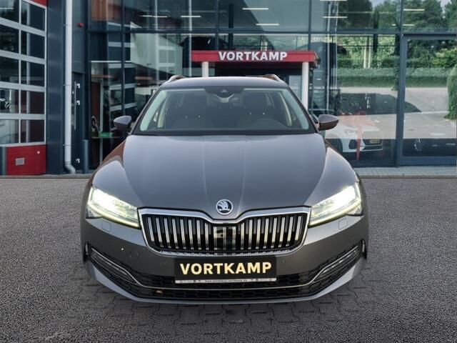 Skoda SUPERB 2.0 TDI DSG STYLE TREKHAAK/CAMERA/NAVI/CRUISE/STOEL-STUURVERW/E-KLEP