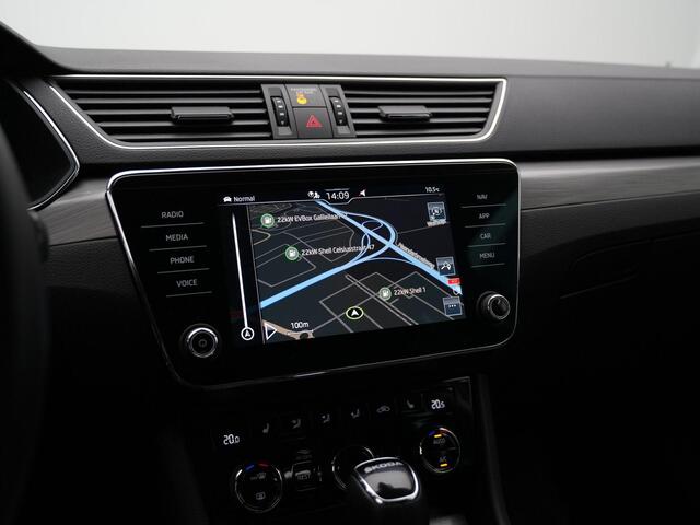 Skoda SUPERB Combi 1.4 TSI iV 218 pk DSG Business Edition | Trekhaak | Geheugenstoel | Matrix LED | Stoel-/achterbankverwarming | Achteruitrijcamera