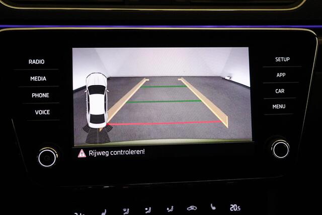 Skoda SUPERB 1.5 TSI ACT Sportline Business | UPGRADE BUSINESS PACK | VOORRUITVERWARMING | CAMERA