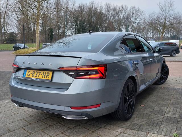 Skoda SUPERB 1.5 TSI ACT 150pk DSG Sportline Business | Navi + Apple Carplay+Android Auto | Clima | Cruise | Keyless Entry | Led Koplampen | Pdc V+A+Camera | Stoelverwarming | Privacy Glass | 18''lm