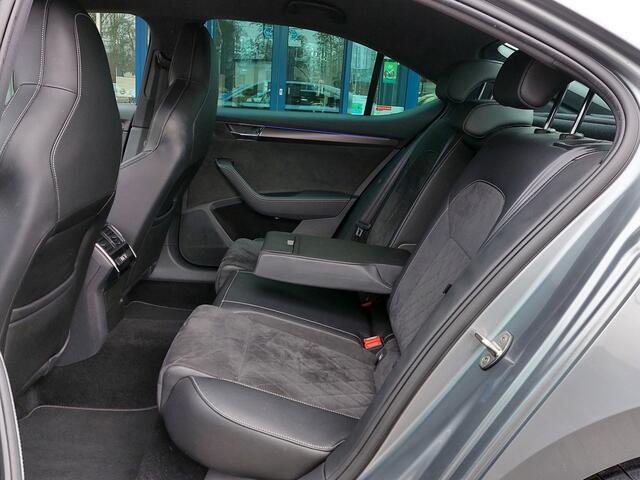 Skoda SUPERB 1.5 TSI ACT 150pk DSG Sportline Business | Navi + Apple Carplay+Android Auto | Clima | Cruise | Keyless Entry | Led Koplampen | Pdc V+A+Camera | Stoelverwarming | Privacy Glass | 18''lm