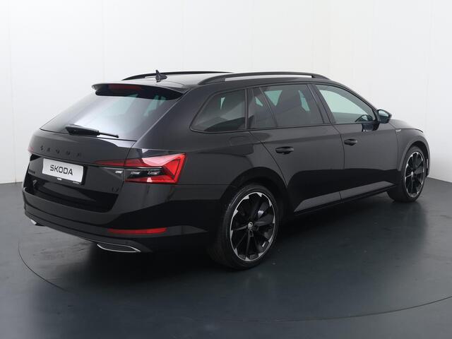 Skoda SUPERB Combi 1.4 TSI iV Sportline Business | 218 PK | SoH 91%| Stoelverwarming | Matrix LED koplampen | Virtual pedal achterklep | 19" LM velgen |