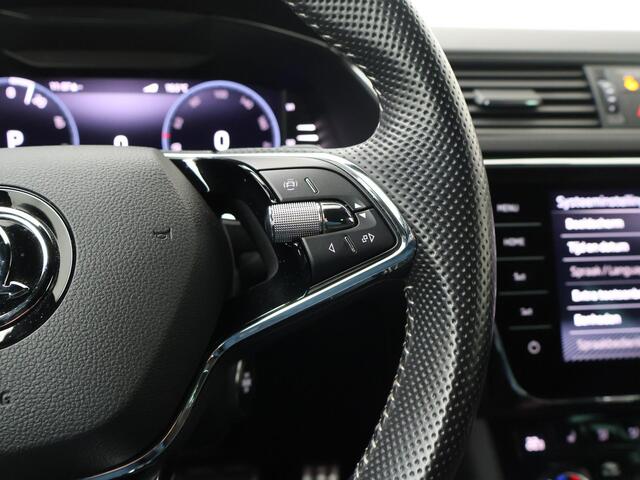 Skoda SUPERB Combi 1.4 TSI iV Sportline Business | 218 PK | SoH 91%| Stoelverwarming | Matrix LED koplampen | Virtual pedal achterklep | 19" LM velgen |