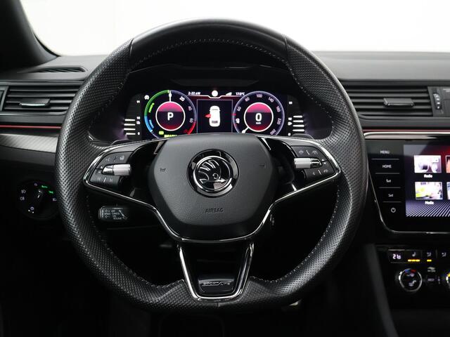 Skoda SUPERB Combi 1.4 TSI iV Sportline Business | 218 PK | SoH 97% | Panoramadak | 360 Graden camera | Adaptive cruise control | 19" LM velgen |