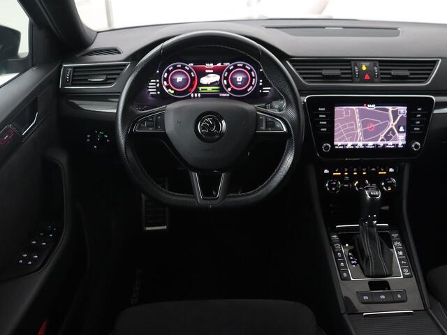 Skoda SUPERB 2.0 TSI 4x4 Sportline | Leder/Alcantara | Stoelverwarming | Camera | Carplay | Memory | Bi-Xenon | Navigatie | Sportstoelen | Parkeerhulp | Climate control | Bluetooth | Cruise control