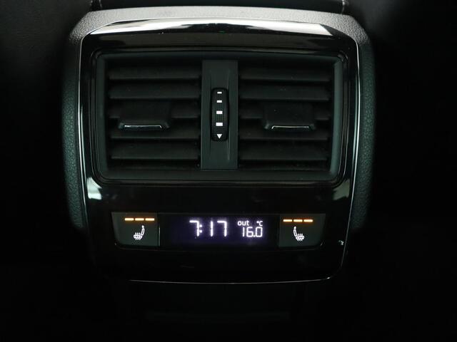 Skoda SUPERB 1.4 TSI iV Sportline | Panoramadak | Trekhaak | Stoelverwarming | Adaptive cruise | Camera | Alcantara | 19'' | Carplay | Matrix LED | Navigatie | Achterbankverwarming | PHEV | Plug In