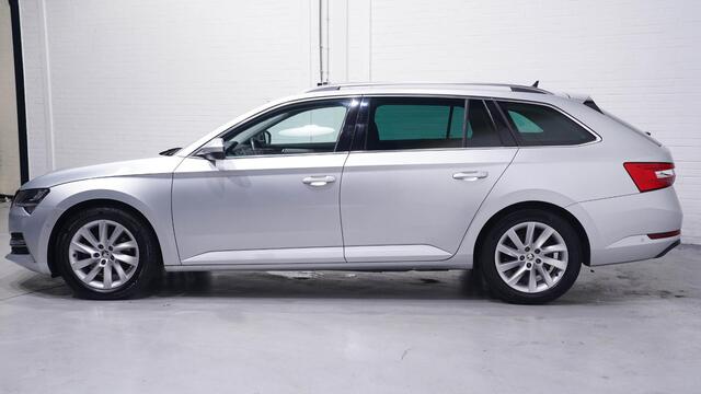 Skoda SUPERB Combi 1.4 TSI iV Style Navi Leder/alcantara Camera Stoel- en voorruitverwarming Apple Carplay Clima