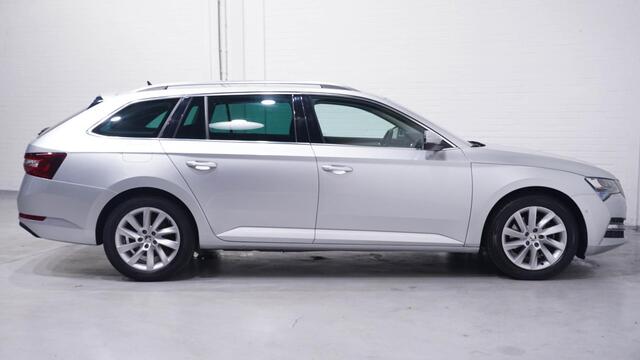 Skoda SUPERB Combi 1.4 TSI iV Style Navi Leder/alcantara Camera Stoel- en voorruitverwarming Apple Carplay Clima
