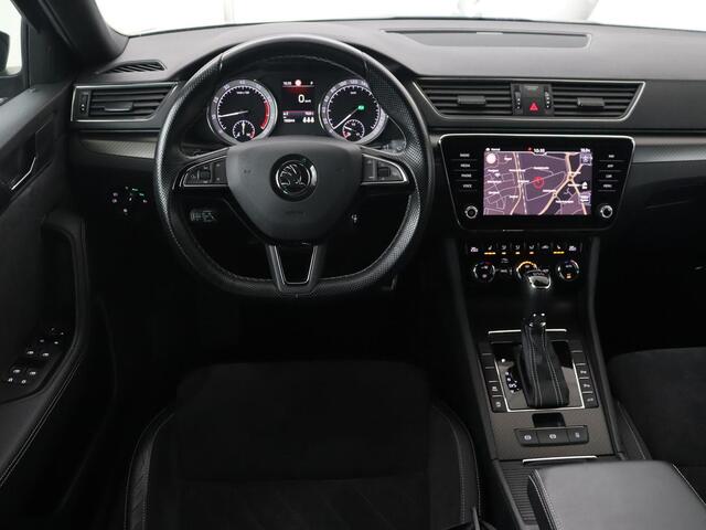 Skoda SUPERB 1.5 TSI Sportline | Panoramadak | Trekhaak | Stoelverwarming | Alcantara | Adaptive cruise | Camera | Carplay | Matrix LED | Climate control | Parkeerhulp | Sportstoelen