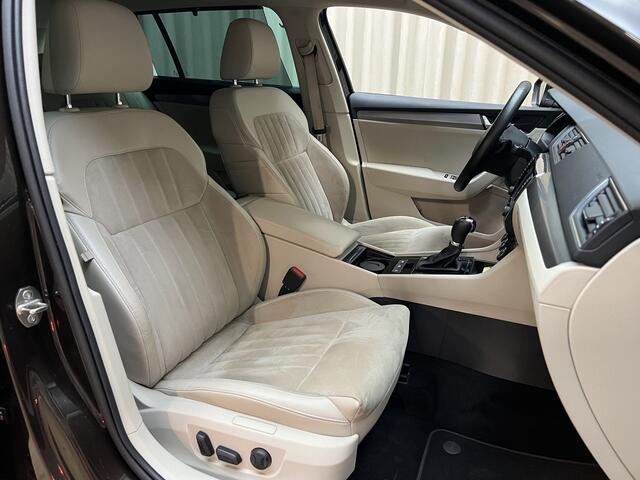 Skoda SUPERB Combi 1.4 TSI ACT Style Business *Leder/Alcantara* CANTON Audio / Xenon / Memory / Camera / Stoelverwarming V+A / CarPlay / Keyless